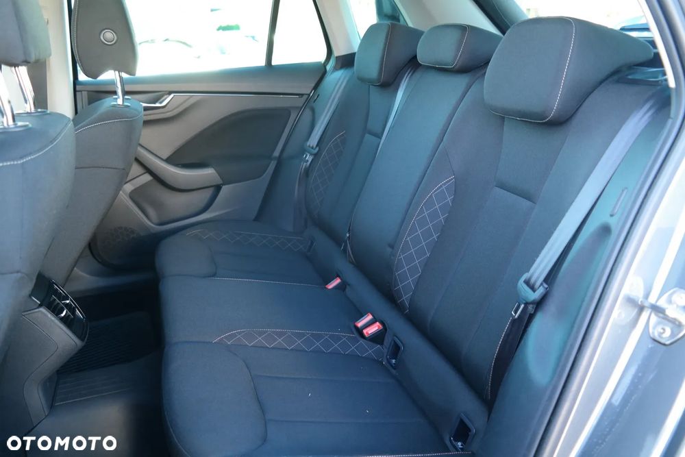 Skoda Kamiq 1.0 TSI Ambition DSG - 12
