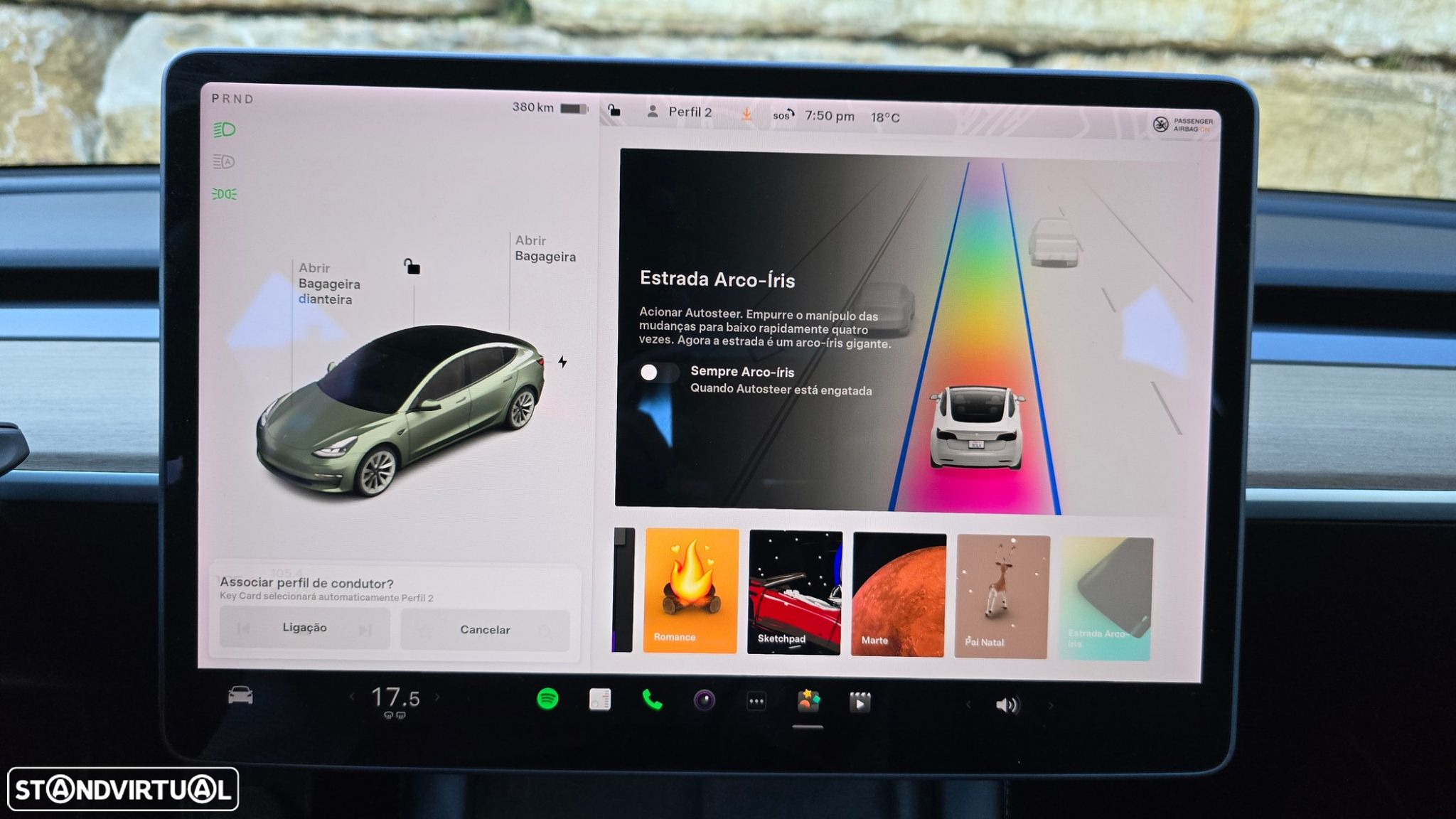Tesla Model 3 - 25