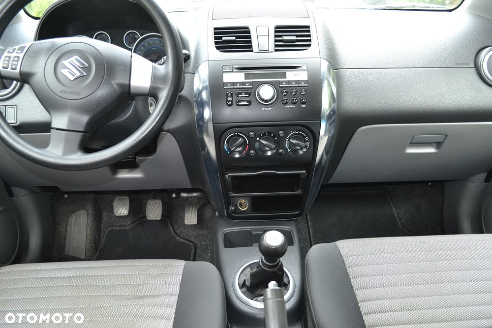 Suzuki SX4 1.6 Premium 4WD - 10