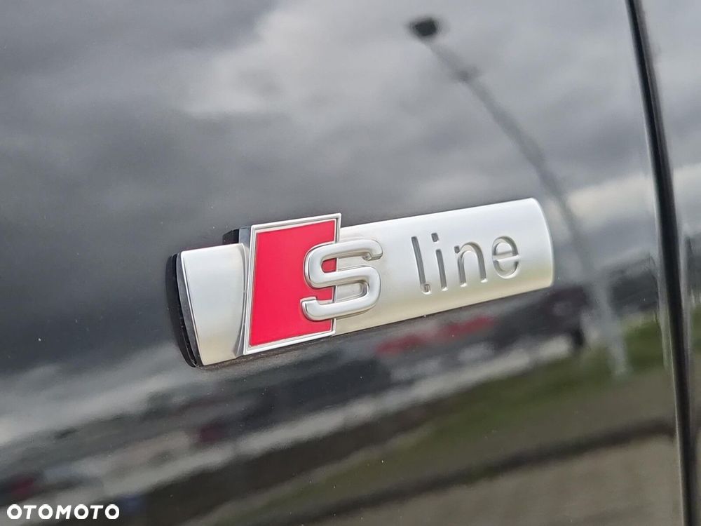 Audi A4 Limousine - 31