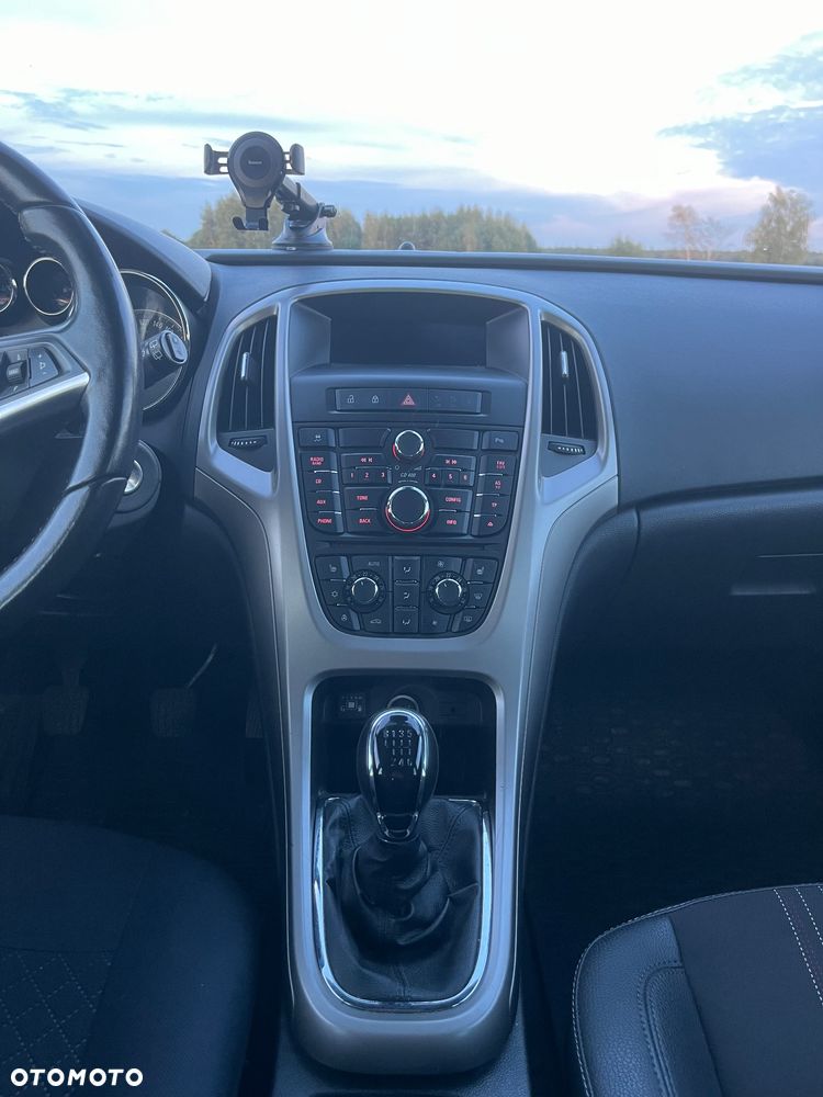 Opel Astra 1.4 Turbo - 10