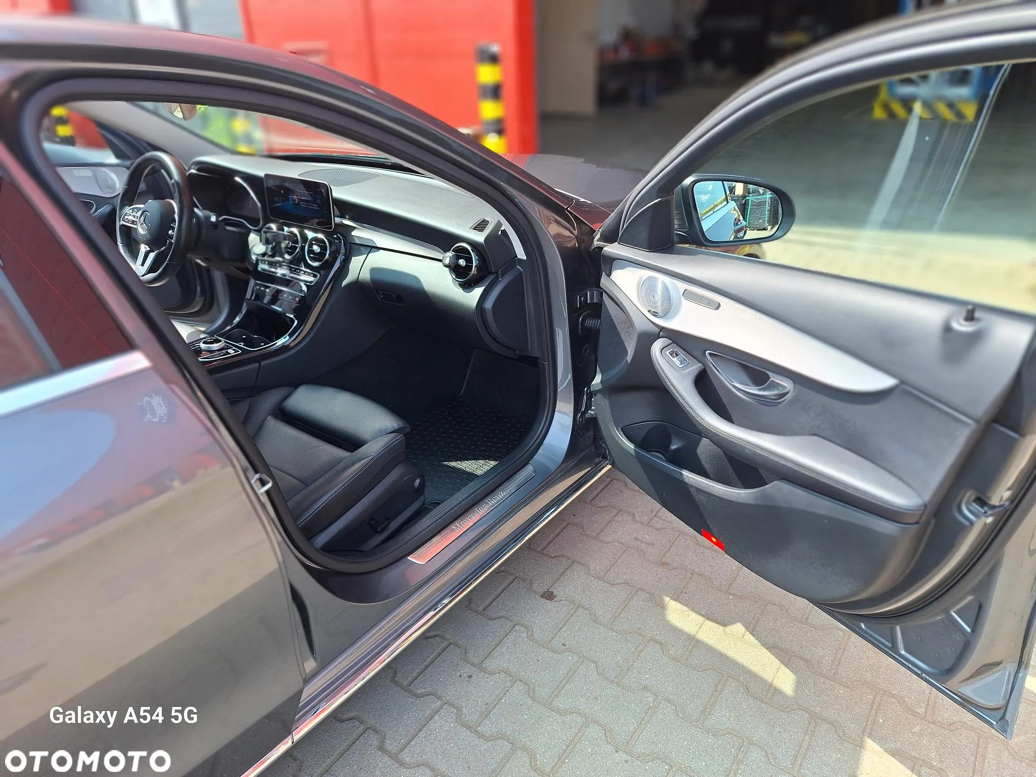 Mercedes-Benz Klasa C 300 d 9G-TRONIC Avantgarde - 12