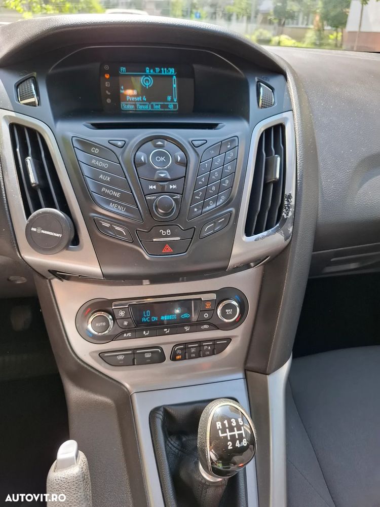Ford Focus ver-1-0-ecoboost-active - 14
