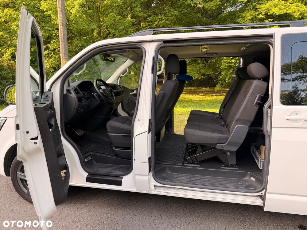 Volkswagen Caravelle - 13