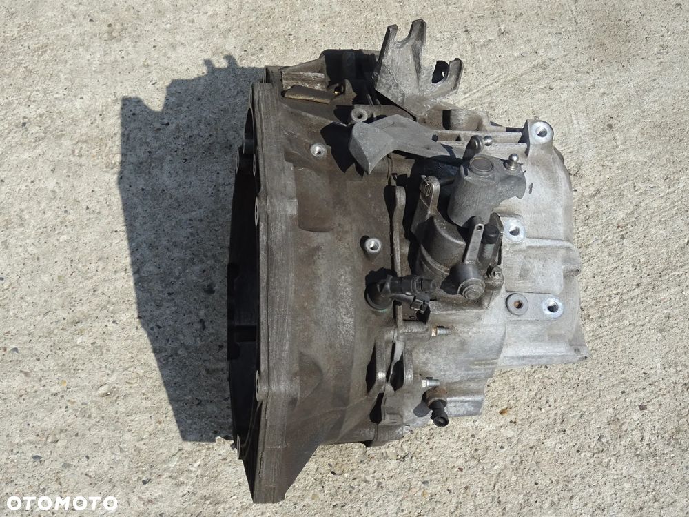 OPEL INSIGNIA 2,0 CDTI SKRZYNIA BIEGÓW 6 MANUAL F40 / R8 - 3