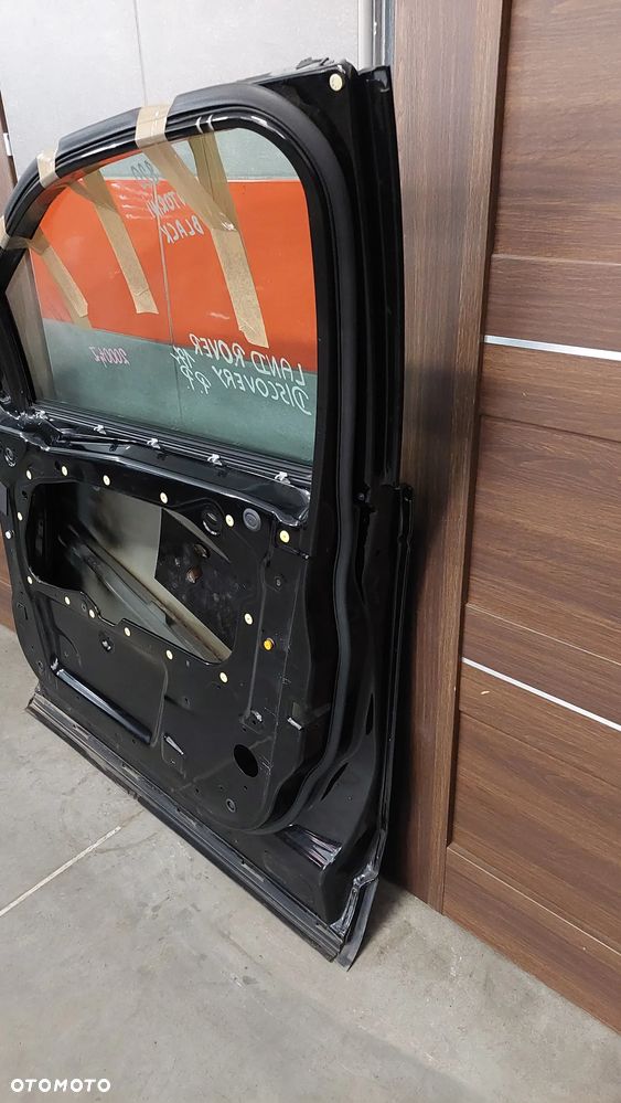 DRZWI PRAWY PRZÓD LAND ROVER DISCOVERY R2017 KOLOR LRC 820 SANTORINI BLACK - 4