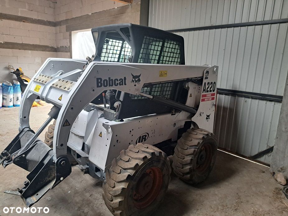 Hitachi EX30 - 13