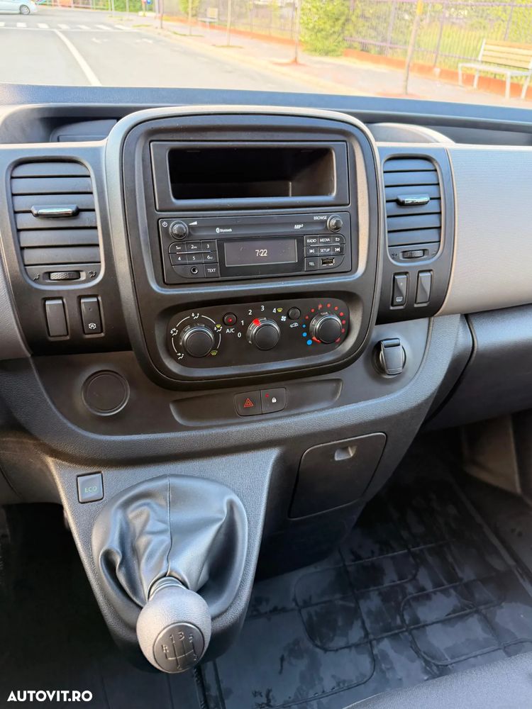 Renault Trafic 2.0 Blue dCi 120 Combi L2H1 7+1 locuri Expression - 2