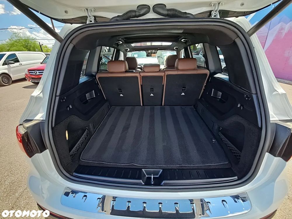 Mercedes-Benz GLB 250 4Matic 8G-DCT AMG Line - 12