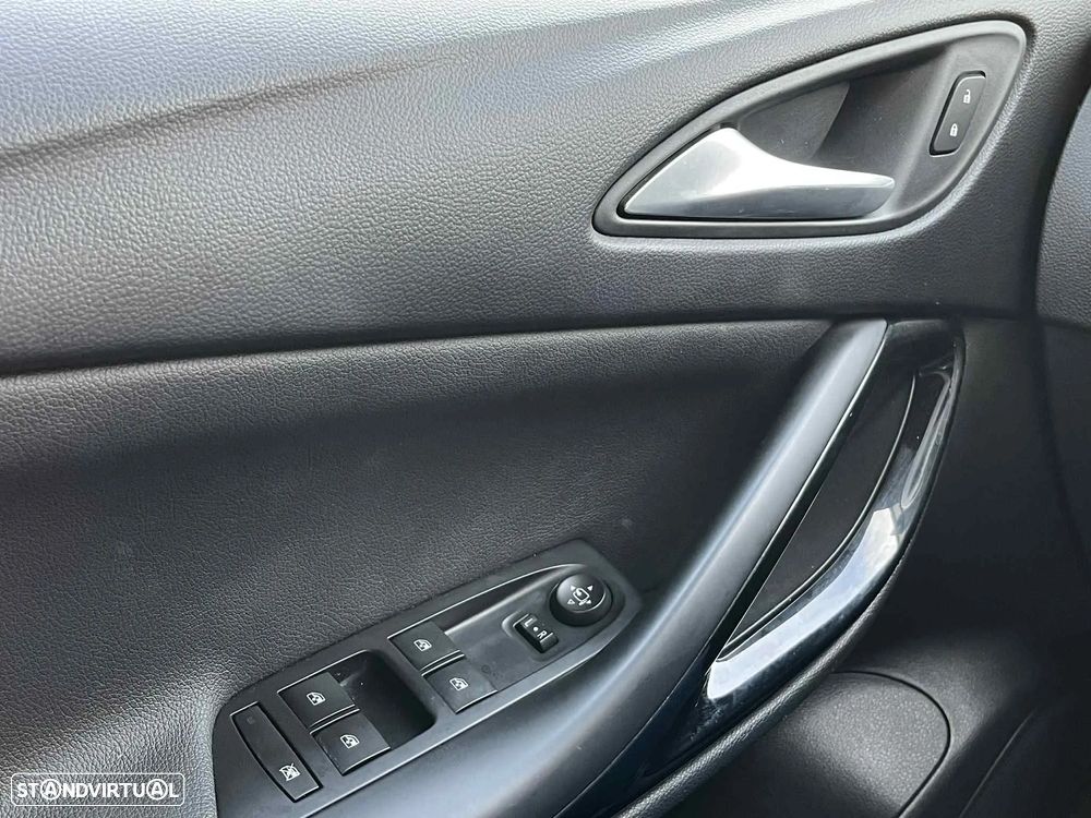 Opel Astra 1.2 T Ultimate S/S - 17
