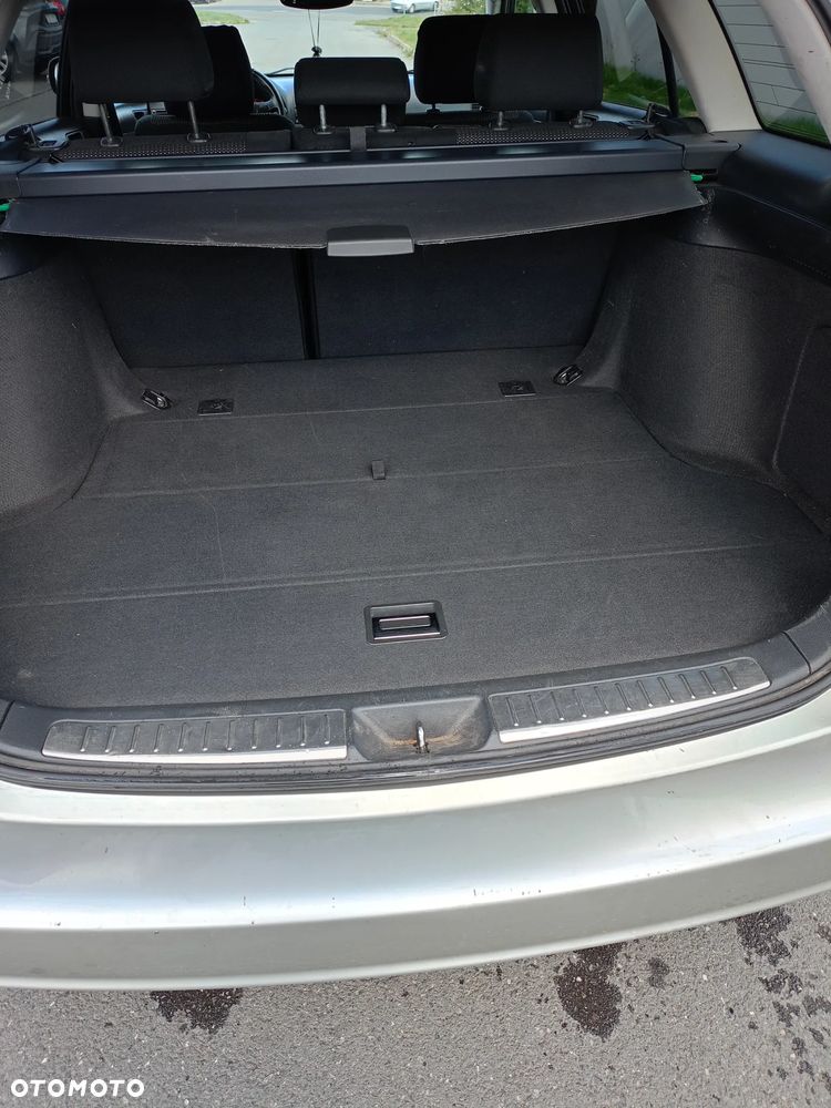 Toyota Avensis 2.0 VVT-i Sol - 13