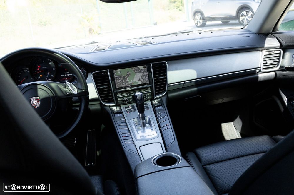 Porsche Panamera Platinum Edition - 27