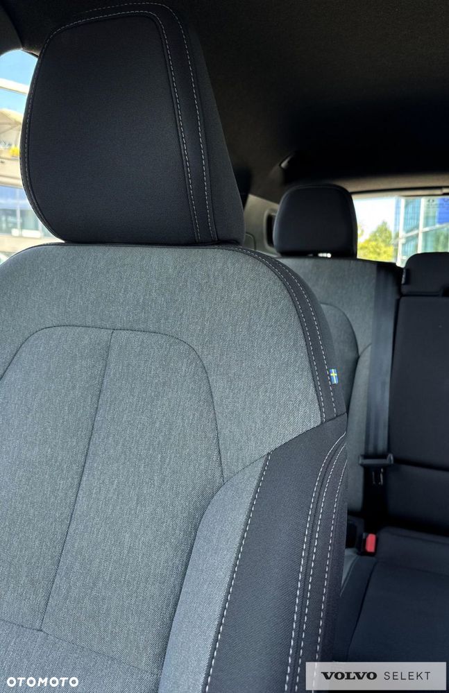 Volvo XC 40 B3 Plus Dark - 22