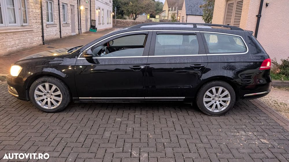 Volkswagen Passat - 1