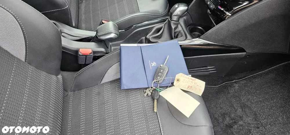 Peugeot 2008 1.5 BlueHDi Allure - 18