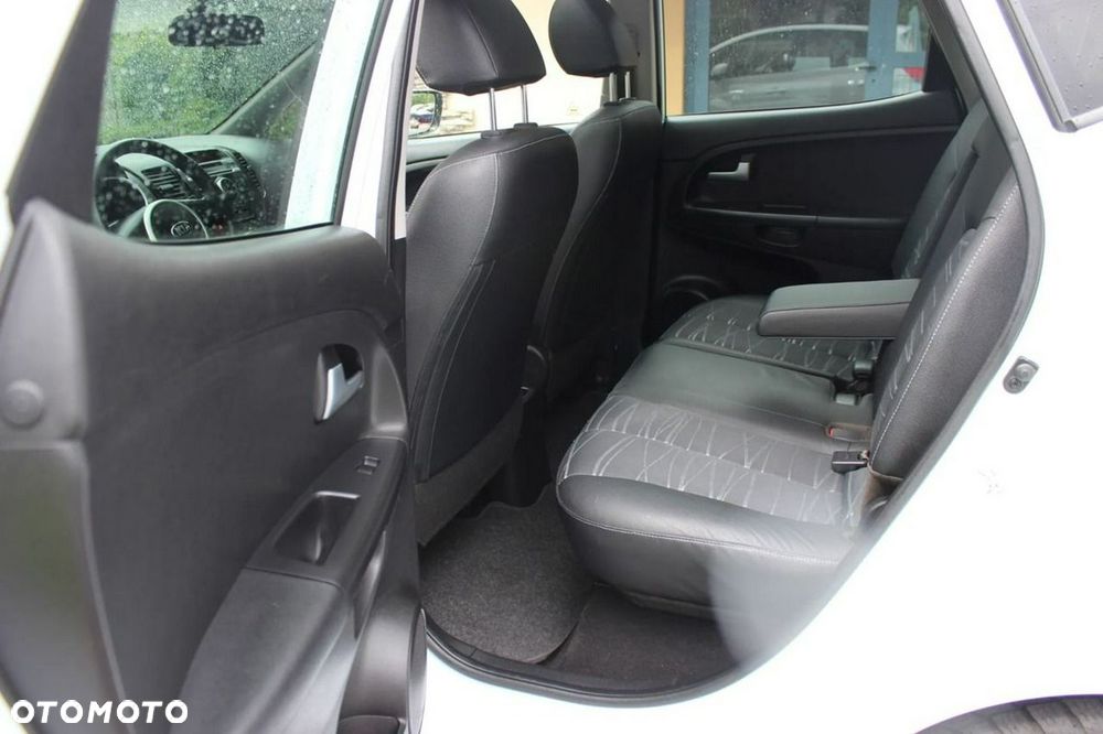 Kia Venga 1.4 S - 21