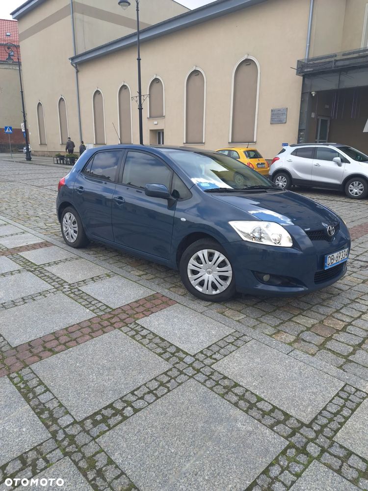 Toyota Auris 1.6 VVT-i Sol - 2