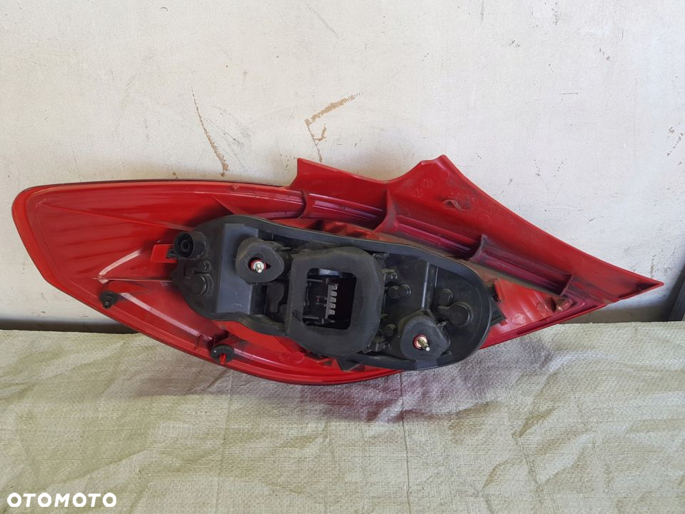 lampa prawy tył Opel Corsa D 3d - 3