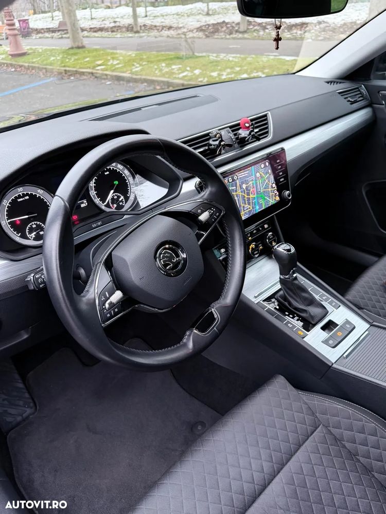 Skoda Superb 2.0 TDI DSG Ambition - 11