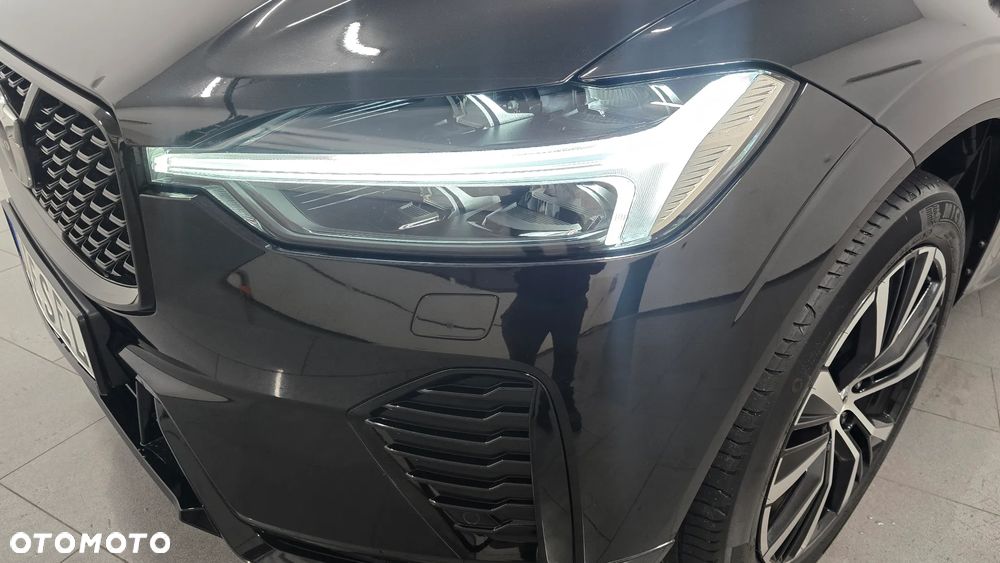 Volvo XC 60 B5 D AWD Ultimate Dark - 14