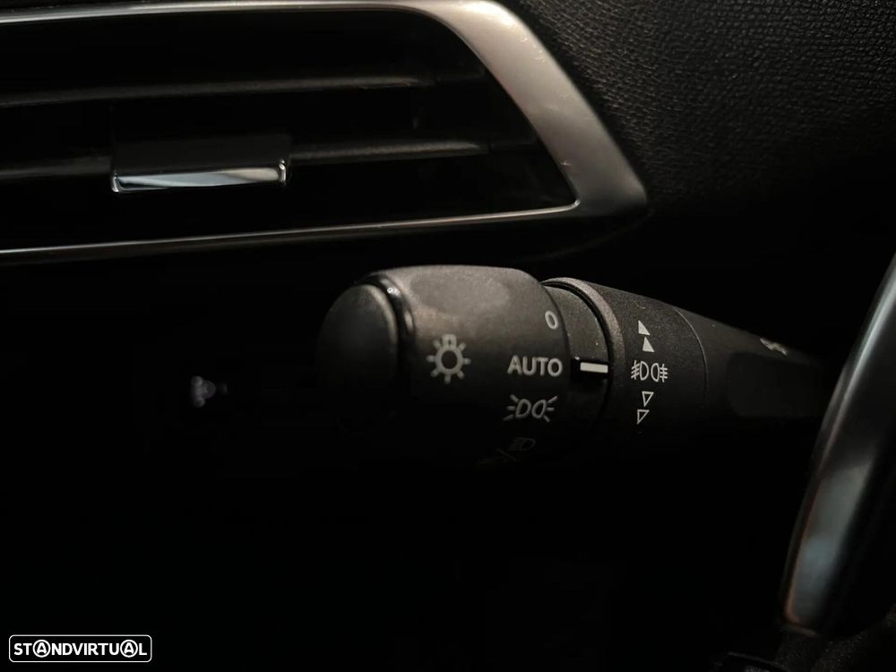 Peugeot 3008 BlueHDi 130 Stop & Start EAT8 Active - 20