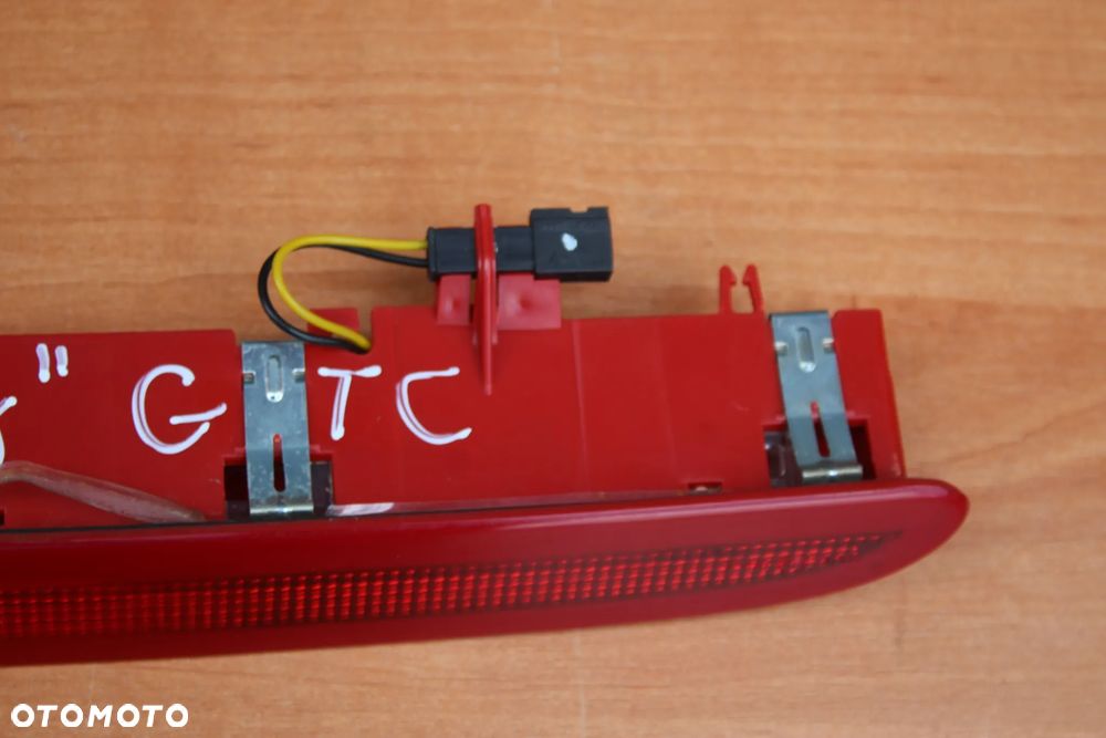 ŚWIATŁO TRZECI STOP W KLAPĘ OPEL ASTRA J GTC 3 DRZWI 13372164 - 6