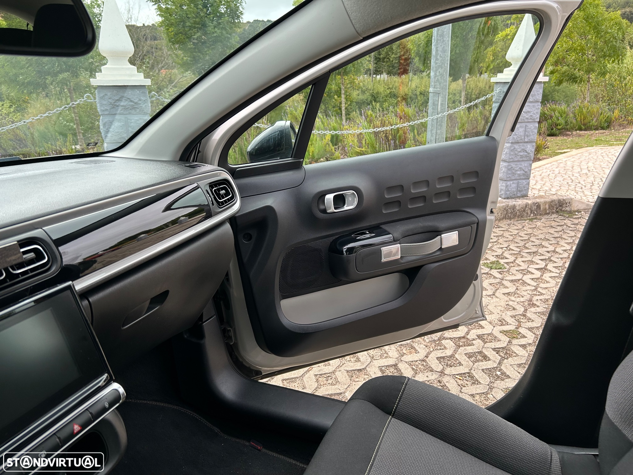 Citroën C3 1.6 BlueHDi Shine - 18