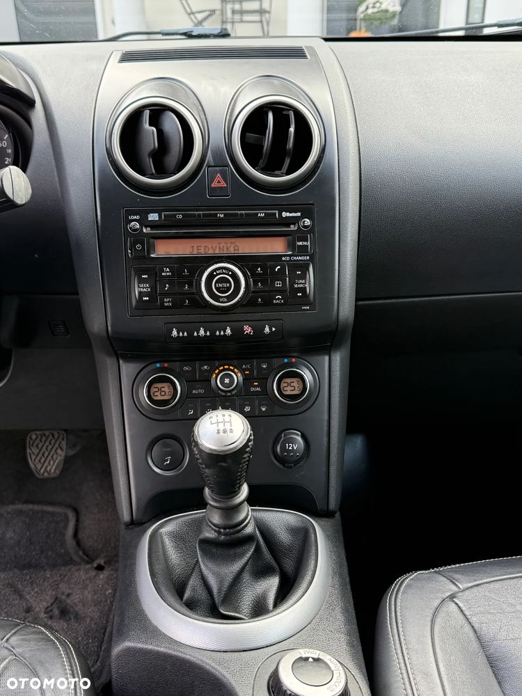 Nissan Qashqai 2.0 dCi 4x4 Tekna Premium - 13