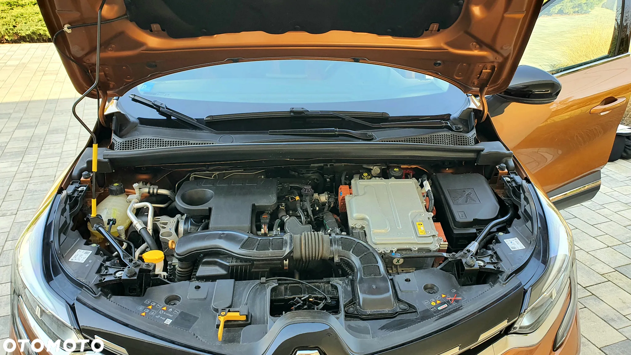 Renault Captur E-TECH PLUG-in 160 INTENS - 12