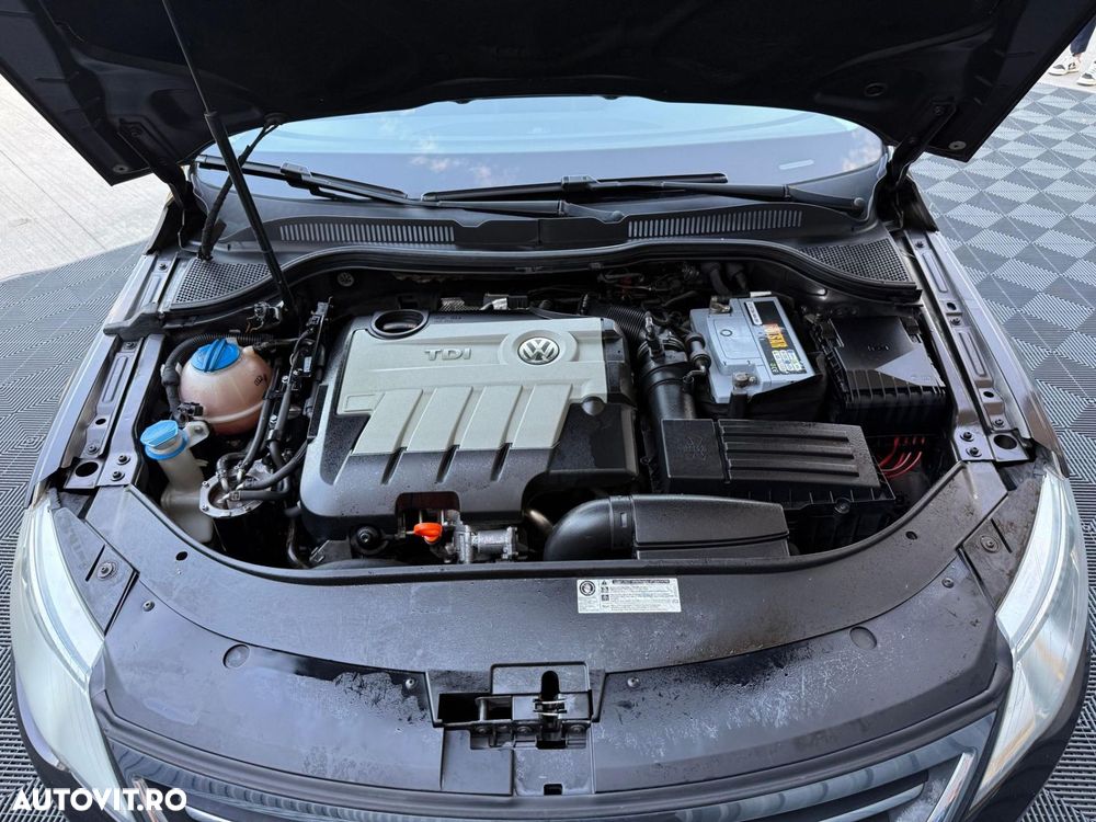 Volkswagen Passat CC - 11
