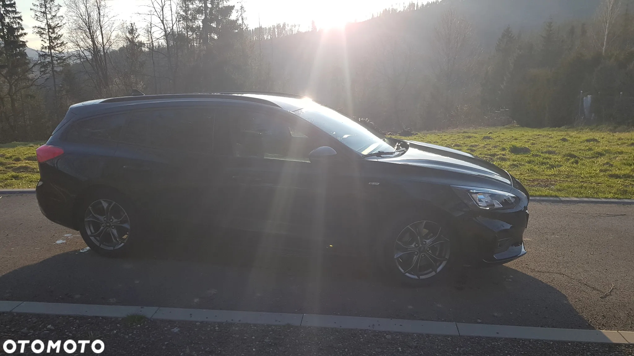 Ford Focus 1.0 EcoBoost Hybrid ST-LINE X - 9