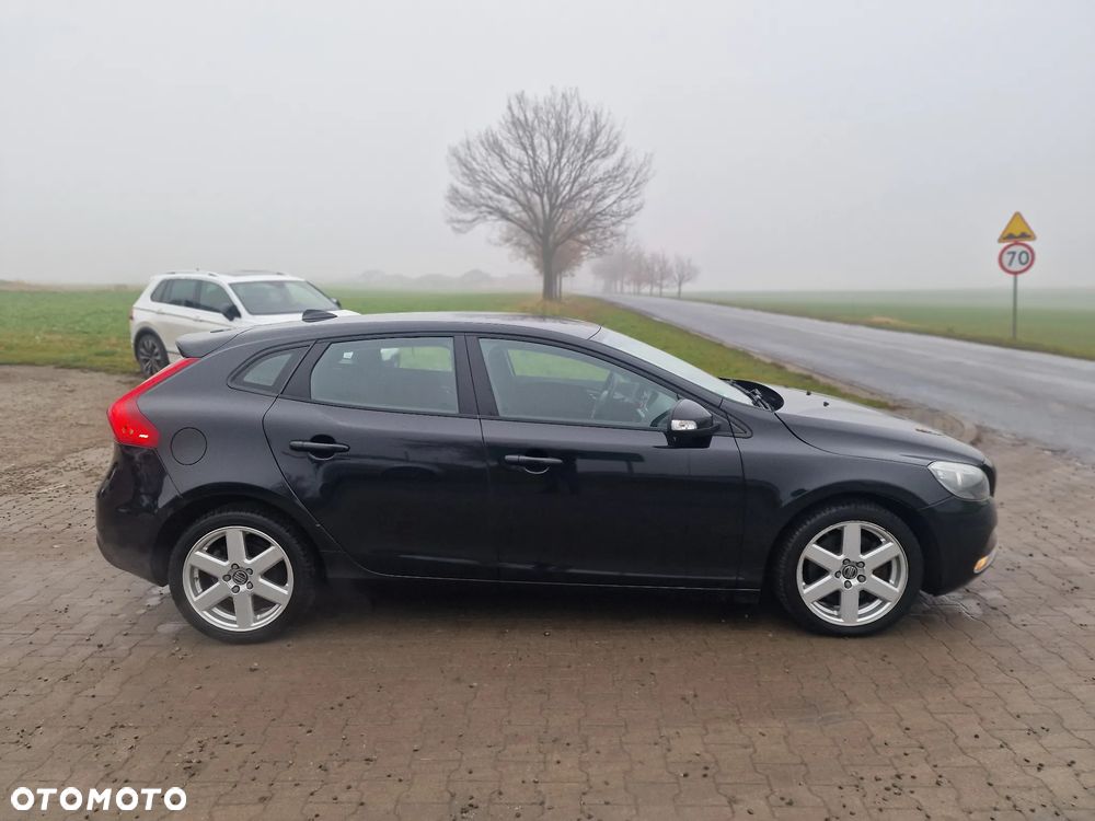 Volvo V40 D3 Geartronic Momentum - 9