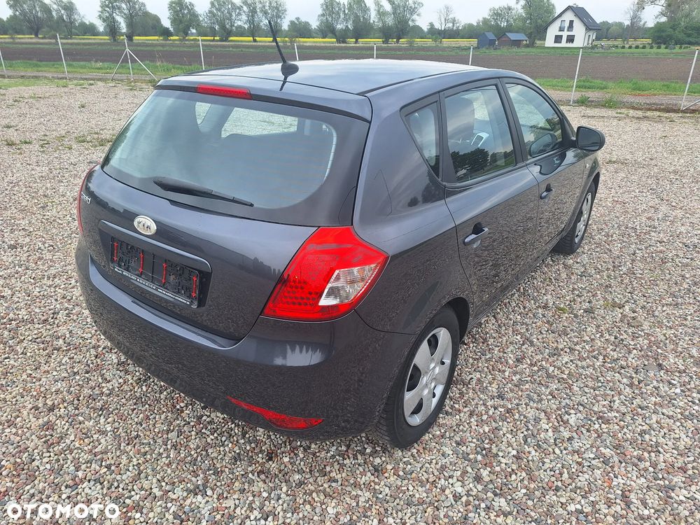 Kia Ceed 1.4 CVVT Spirit - 4