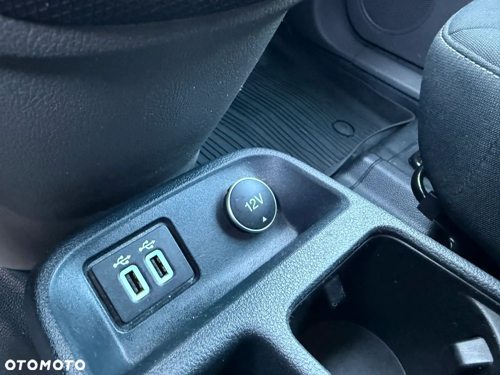Ford Transit Connect - 33