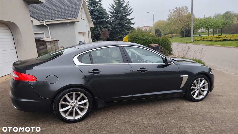 Jaguar XF 3.0 V6 Kompressor AWD - 19
