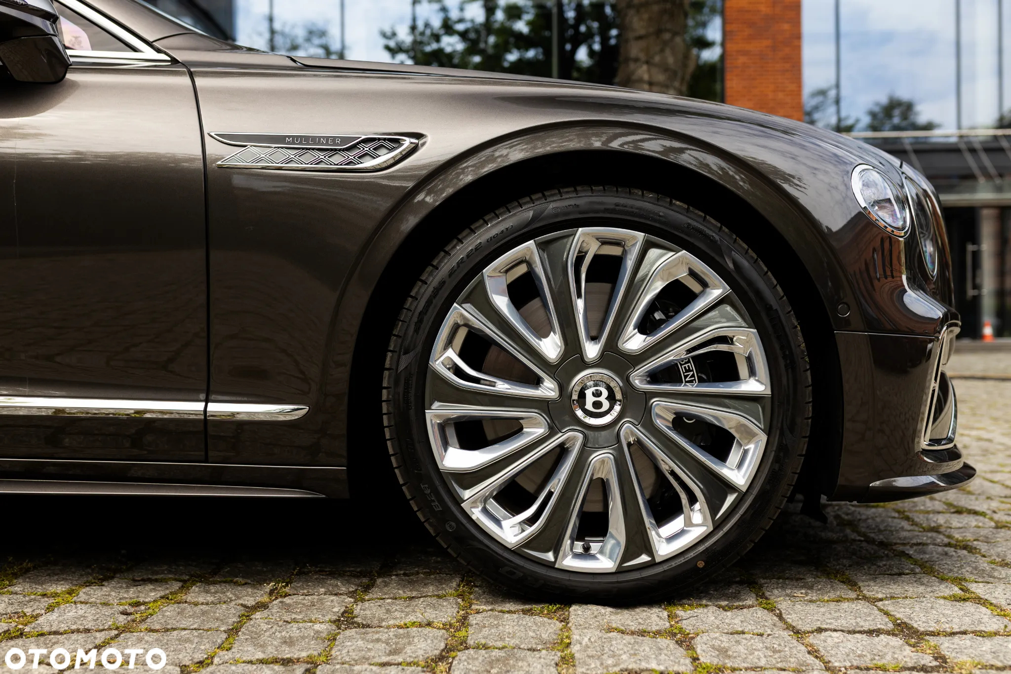 Bentley Flying Spur - 6