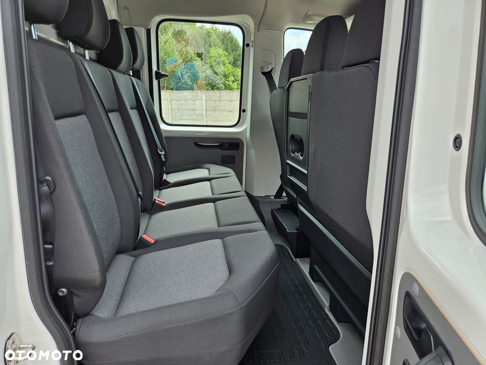 Volkswagen CRAFTER DOKA 7os AUTOMAT DSG 3.5m paczka NOWY LEDY Od ręki - 25