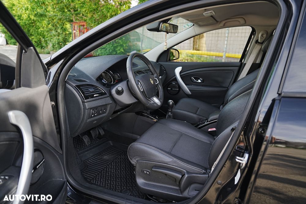 Renault Megane ENERGY TCe 130 Start & Stop Bose Edition - 5