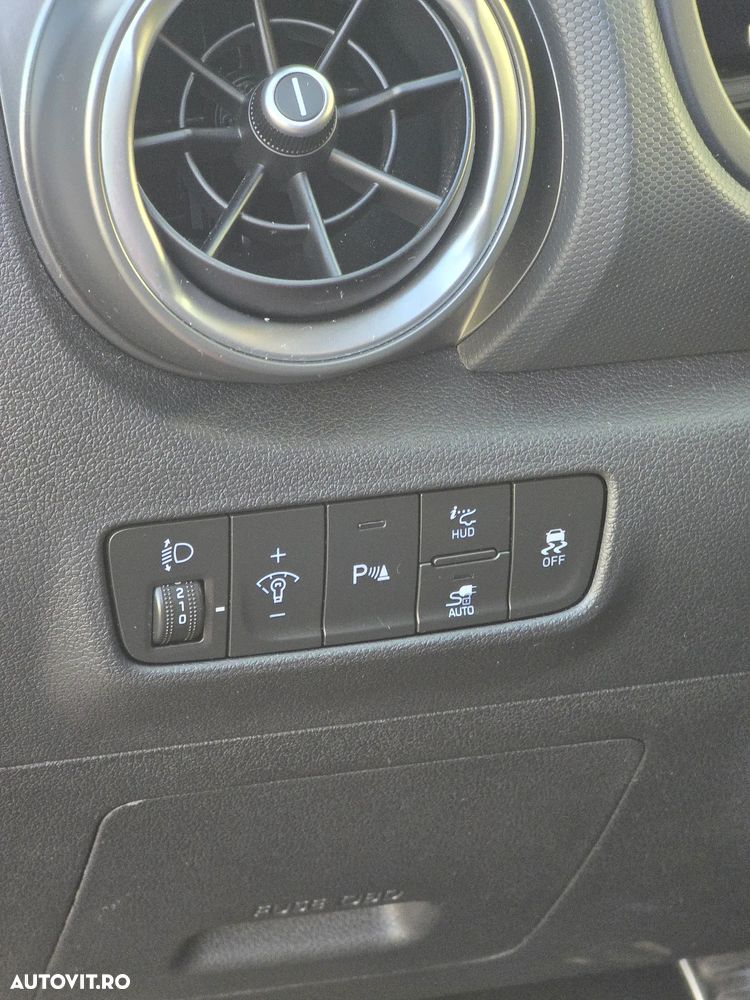 Hyundai KONA 204CP Luxury - 16