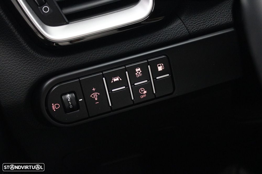 Kia XCeed 1.6 GDi PHEV Drive — fotografia 14