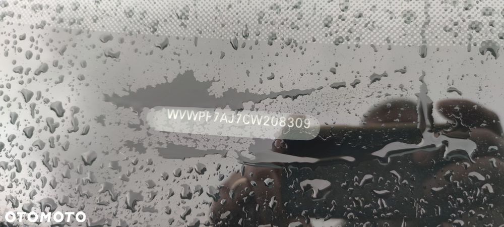 Volkswagen Golf - 22