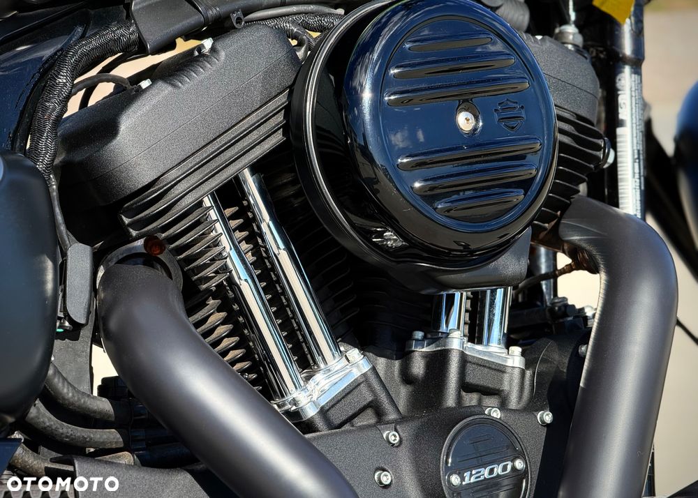 Harley-Davidson Sportster Iron 1200 - 9