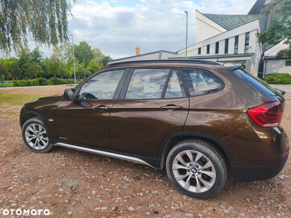 BMW X1 xDrive18d - 16