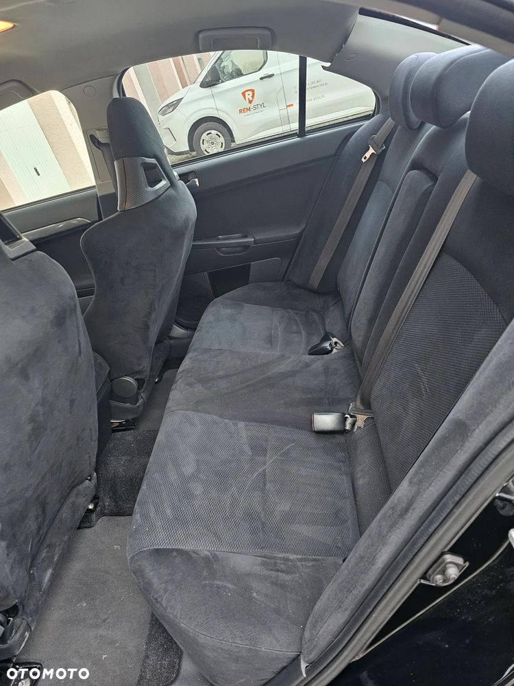 Mitsubishi Lancer - 13