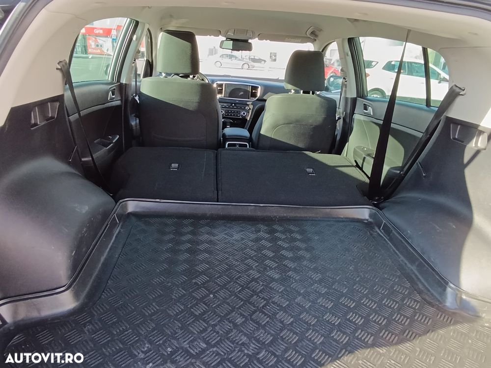 Kia Sportage 1.6 DSL 7DCT HP 4x2 Plus - 9