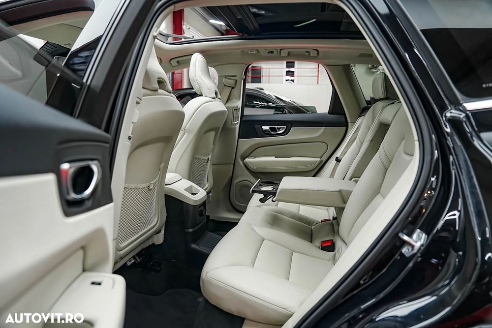 Volvo XC 60 Recharge T6 Twin Engine eAWD Inscription Expression - 6