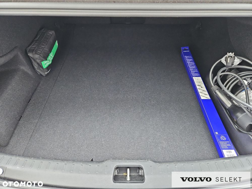 Volvo S90 T8 AWD Plug-In Hybrid Plus Dark - 28