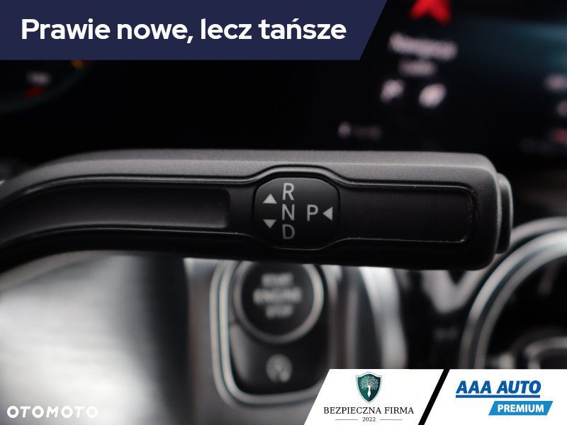 Mercedes-Benz GLB - 24