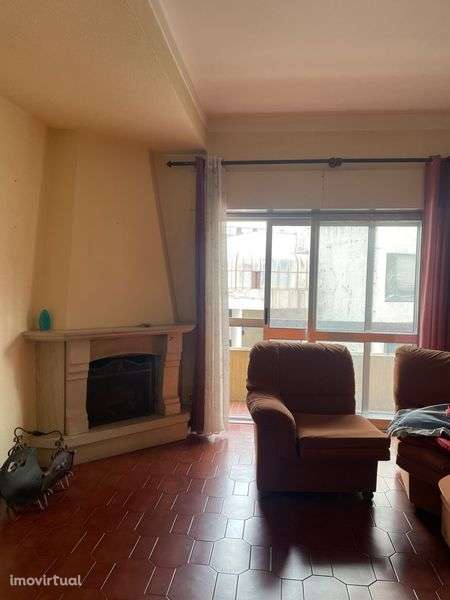 Apartamento T4 para renovar - Grande imagem: 5/12