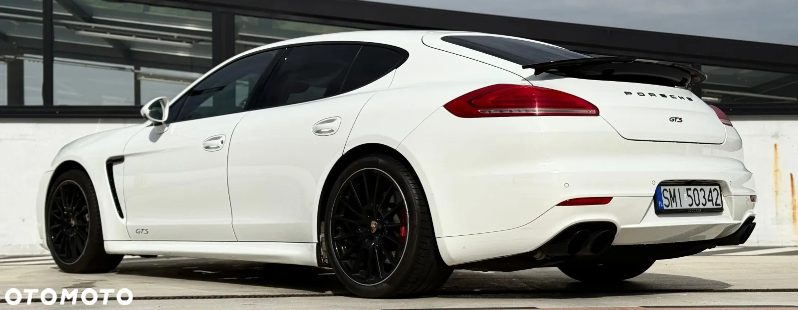 Porsche Panamera GTS PDK - 11